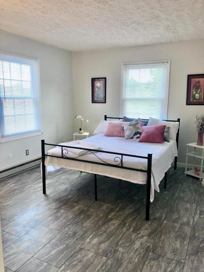 Trestle Creek Farm- Farmhouse Suite Bloomington Exterior foto